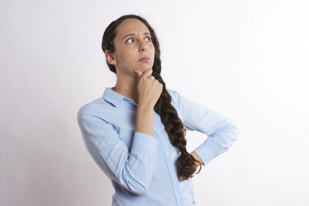 thinking-2681494_1280